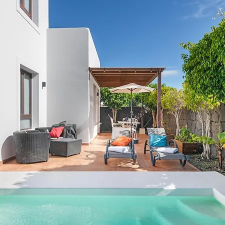 Casa Lunnett Villa *